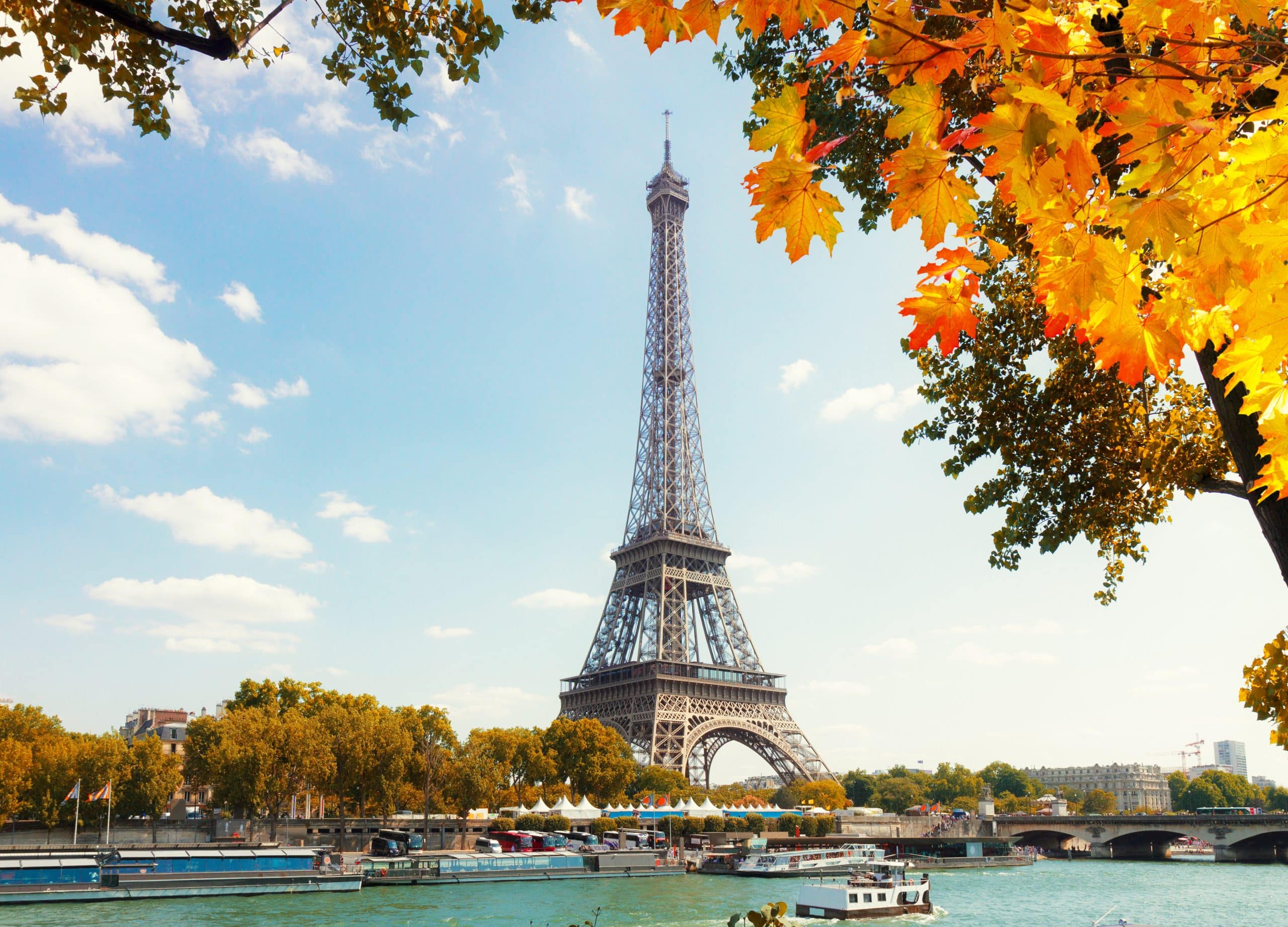Eiffel Tower: Iconic Paris landmark gets a mini-twin - BBC Newsround